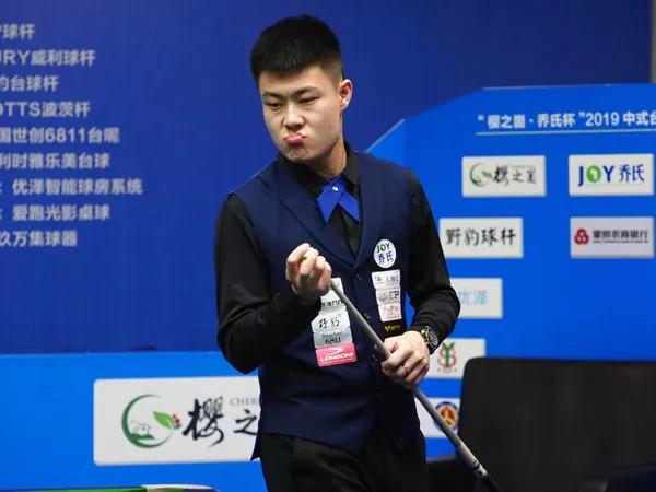 上演了一场 上演了一场