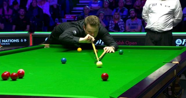 比赛中频频 比赛中频频