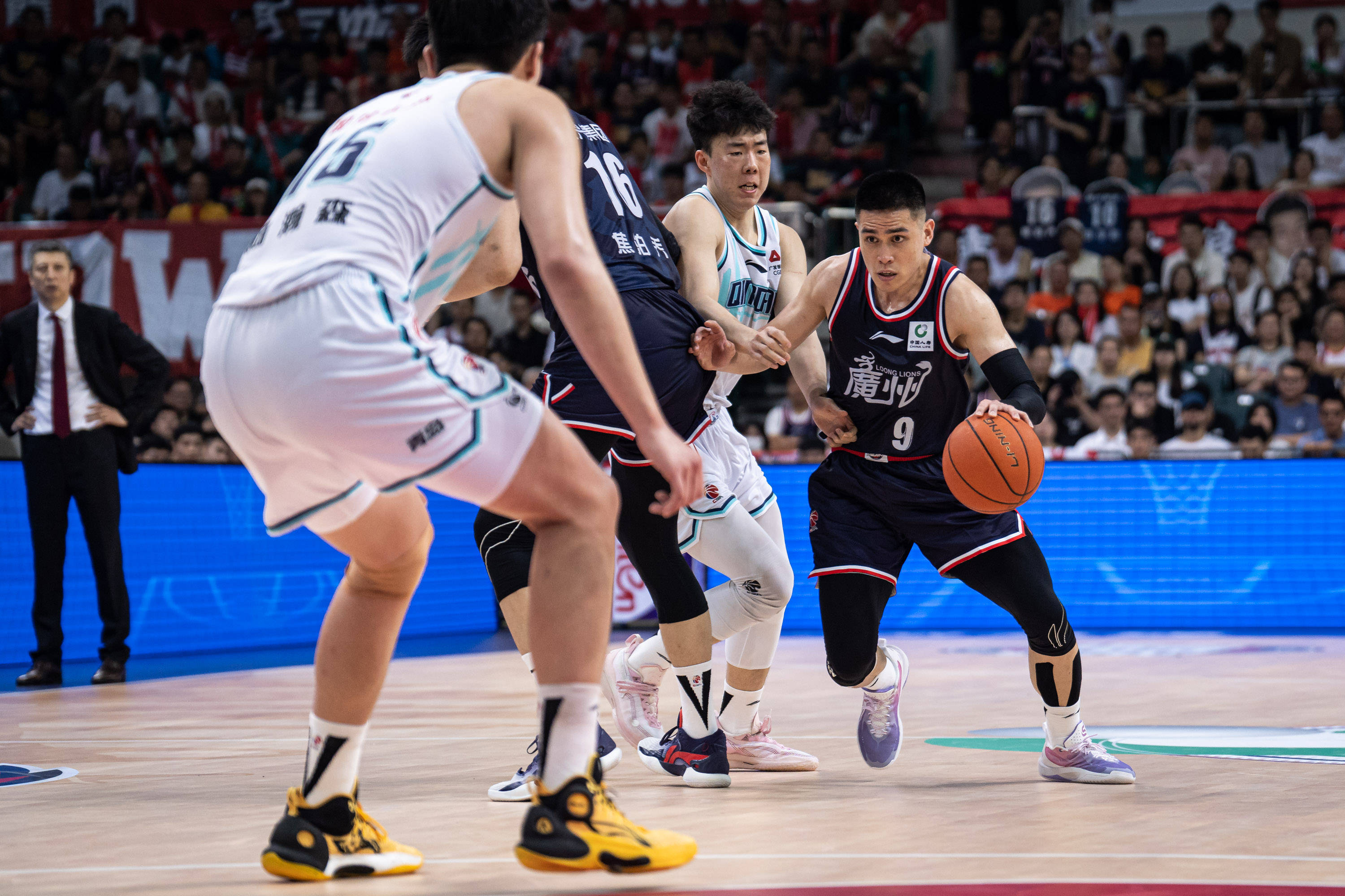 在对阵埃因 在对阵埃因